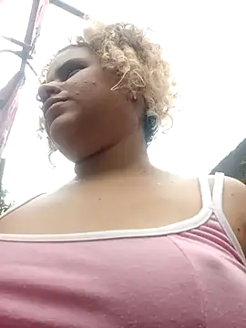 Snapshot of ValeriaSantos- chatting on January 5, 2025, 3:13 pm ValeriaSantos- online show from January 5, 2025, 3:13 pm