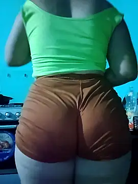 Snapshot of ValeriaSantos- chatting on September 14, 2025, 11:26 pm ValeriaSantos- online show from September 14, 2025, 11:26 pm