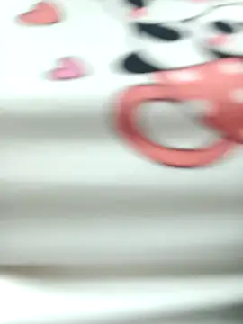 Snapshot of ValeriaSantos- chatting on October 19, 2025, 12:39 pm ValeriaSantos- online show from October 19, 2025, 12:39 pm