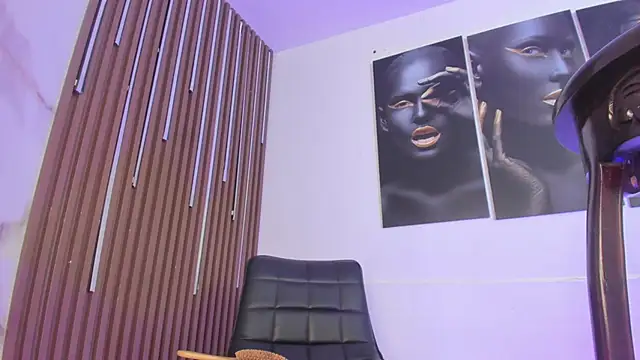 Snapshot of Sophia_Cameron chatting on February 1, 2025, 12:29 am Sophia Cameron online show from February 1, 2025, 12:29 am