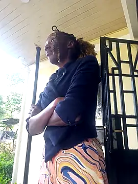 lynnkatrina online show from September 11, 2025, 6:13 am