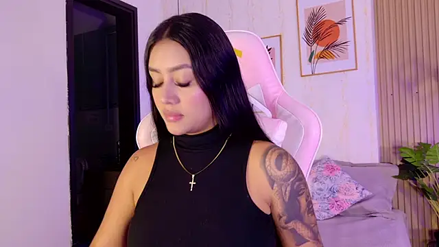 CameronCollins  online show from February 11, 2026, 7:41 pm