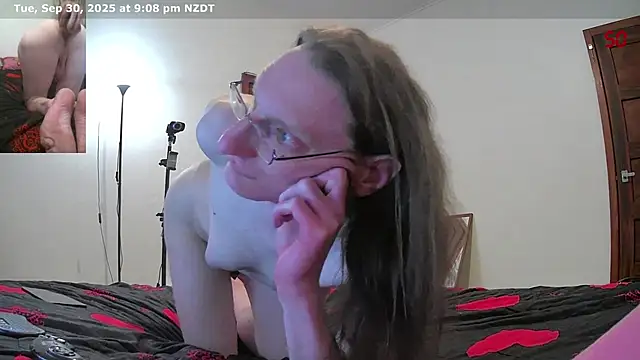 Snapshot of CDAdalyn chatting on September 30, 2025, 8:08 am CDAdalyn online show from September 30, 2025, 8:08 am