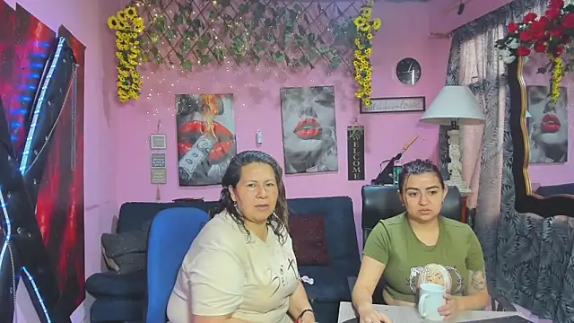 Snapshot of lesbiancuple chatting on April 20, 2026, 12:30 pm lesbiancuple online show from April 20, 2026, 12:30 pm