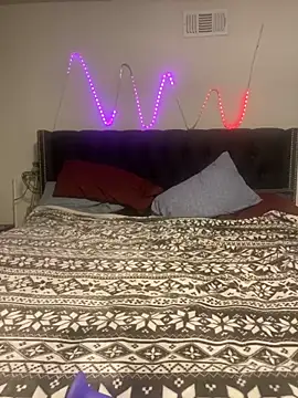 ththotmomma online show from January 6, 2025, 9:00 pm