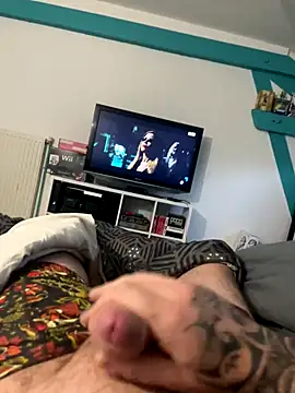 RenaudS-02 online show from November 18, 2025, 7:13 am