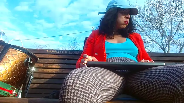 SquirtyMellissaLabia online show from March 12, 2025, 6:18 am