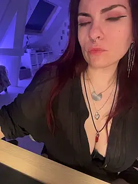 LunaMoongirl online show from March 1, 2026, 3:41 am