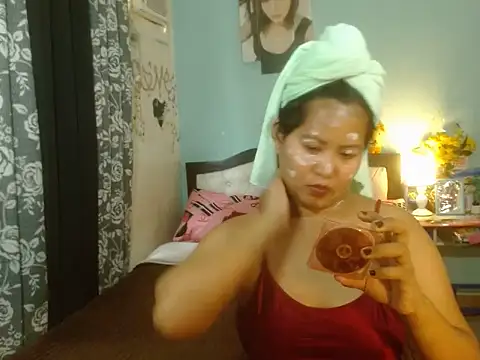 Snapshot of PearlOfAsia21 chatting on December 2, 2024, 5:15 am PearlOfAsia21 online show from December 2, 2024, 5:15 am