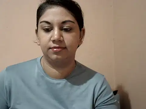 bellachow10 online show from April 17, 2026, 5:54 am