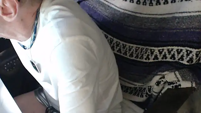 QueenDenizeAndTheCaptain online show from October 17, 2025, 2:37 am