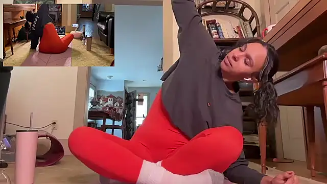 Snapshot of queendab626 chatting on January 23, 2025, 1:45 pm queendab626 online show from January 23, 2025, 1:45 pm