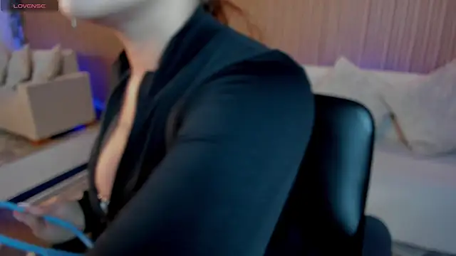 Snapshot of kimbrownn chatting on September 18, 2025, 12:29 pm kimbrownn online show from September 18, 2025, 12:29 pm