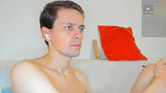 Snapshot of Jasper_Sun chatting on October 19, 2025, 9:37 pm Jasper Sun online show from October 19, 2025, 9:37 pm