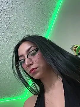 Snapshot of sophie_cute66 chatting on December 28, 2024, 8:58 am sophie cute66 online show from December 28, 2024, 8:58 am