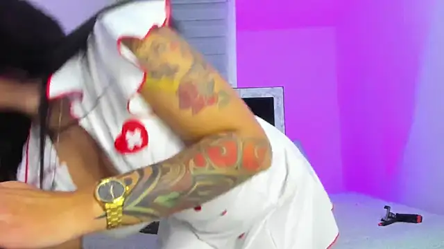 Snapshot of sophie_cute66 chatting on September 13, 2025, 5:29 am sophie cute66 online show from September 13, 2025, 5:29 am