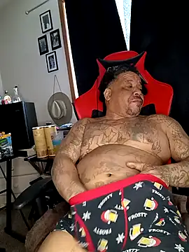 Snapshot of yellowwetfox chatting on January 1, 2025, 9:20 pm yellowwetfox online show from January 1, 2025, 9:20 pm