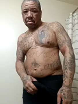 Snapshot of yellowwetfox chatting on February 16, 2026, 10:33 am yellowwetfox online show from February 16, 2026, 10:33 am