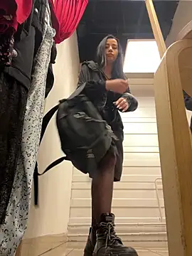 Snapshot of CrazzyChicks chatting on September 28, 2025, 7:36 am CrazzyChicks online show from September 28, 2025, 7:36 am