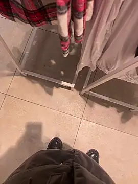 Snapshot of CrazzyChicks chatting on October 5, 2025, 7:07 am CrazzyChicks online show from October 5, 2025, 7:07 am