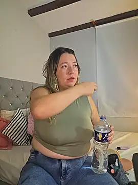 isabella rossse online show from January 10, 2026, 2:19 pm