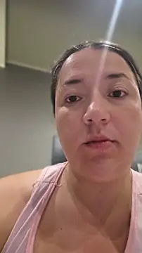 isabella rossse online show from April 10, 2026, 5:56 am