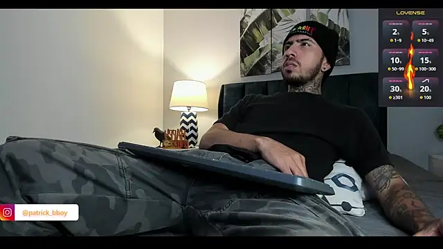 Snapshot of Evans_Osler chatting on October 29, 2025, 2:25 am Evans Osler online show from October 29, 2025, 2:25 am