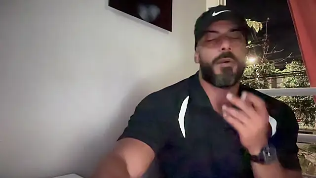 romeolovedark online show from November 18, 2025, 7:57 am