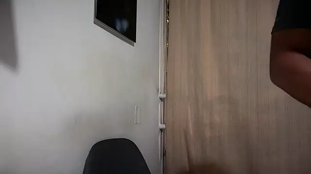 romeolovedark online show from April 2, 2026, 9:29 am