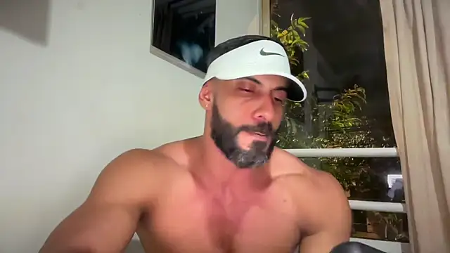 romeolovedark online show from May 16, 2026, 7:38 am