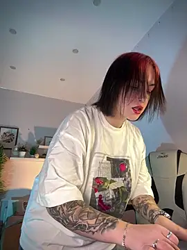 IvyHoney online show from January 25, 2025, 6:45 am