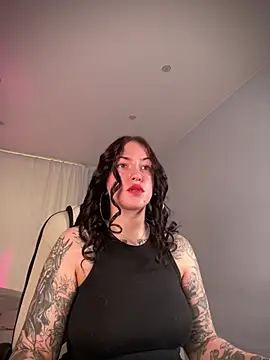 IvyHoney online show from March 9, 2025, 7:12 am