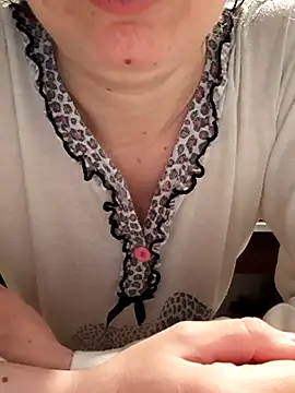 Snapshot of Moi_Lina chatting on January 9, 2026, 3:15 pm Moi Lina online show from January 9, 2026, 3:15 pm