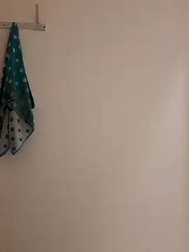 Snapshot of Moi_Lina chatting on February 1, 2026, 2:15 pm Moi Lina online show from February 1, 2026, 2:15 pm