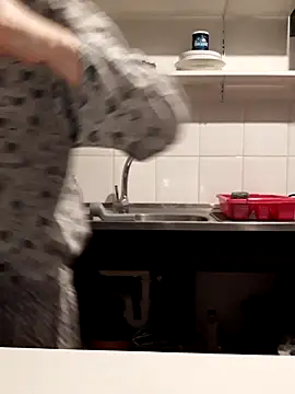 Snapshot of Moi_Lina chatting on February 12, 2026, 5:19 pm Moi Lina online show from February 12, 2026, 5:19 pm