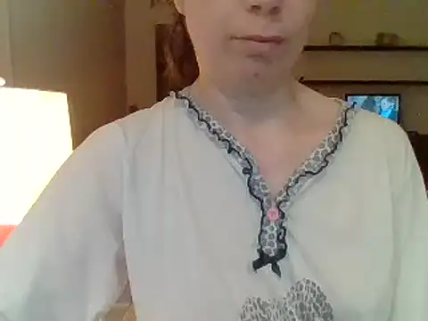 Moi Lina online show from June 21, 2026, 12:02 am
