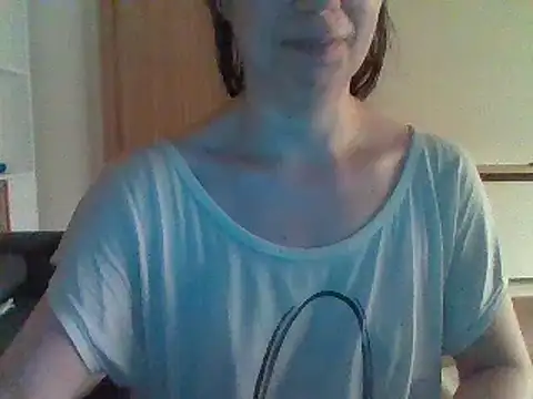 Moi Lina online show from August 1, 2026, 10:41 pm