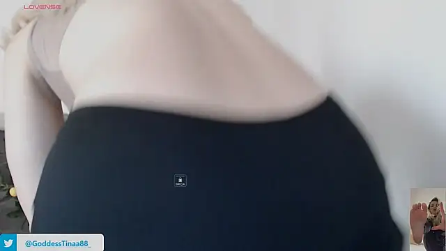 Goddess Tina online show from April 12, 2026, 3:28 pm