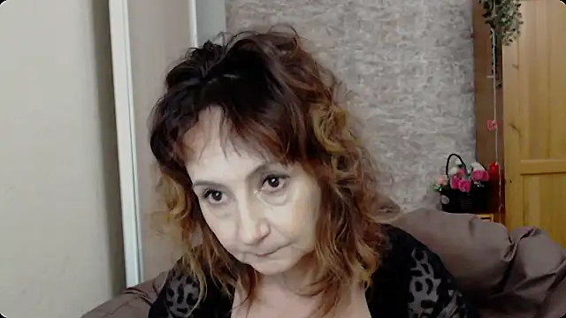 AnnieEltgant online show from January 11, 2026, 1:38 pm