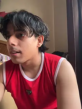 Snapshot of femboybubblebutt chatting on May 10, 2026, 9:36 am femboybubblebutt online show from May 10, 2026, 9:36 am