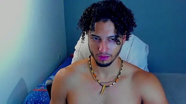 Kris Khalifa69 online show from January 14, 2026, 2:44 pm