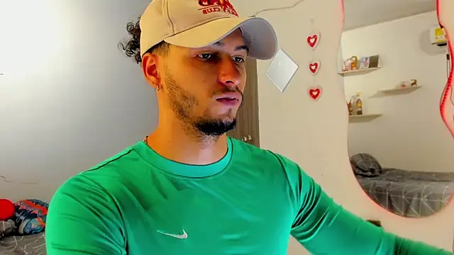 Kris Khalifa69 online show from February 20, 2026, 9:04 pm