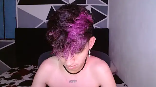 littlextreme online show from December 13, 2024, 4:43 am