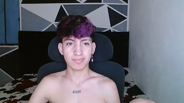 littlextreme online show from December 19, 2024, 12:02 am