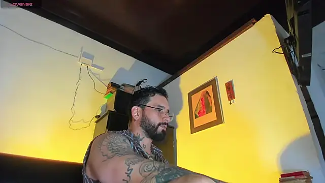 CamiloGray  online show from September 30, 2025, 2:22 pm