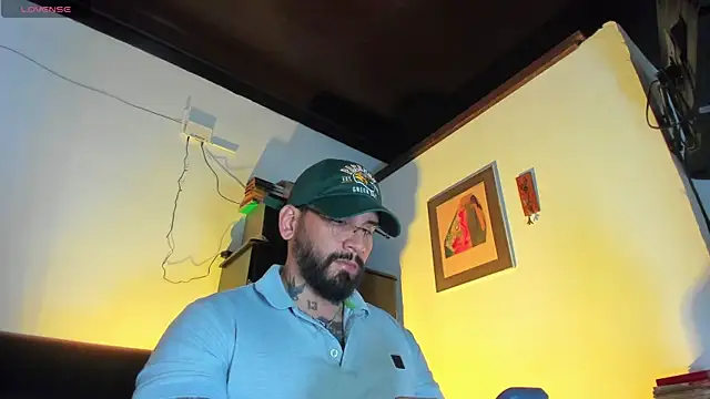 CamiloGray  online show from October 3, 2025, 2:03 pm