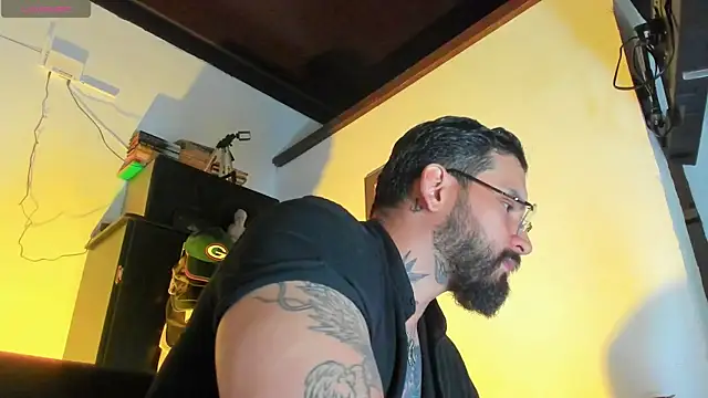 CamiloGray  online show from October 20, 2025, 1:44 pm