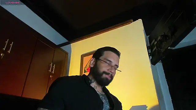 CamiloGray  online show from February 3, 2026, 2:11 pm