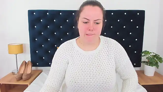 Snapshot of EvaLick chatting on March 18, 2025, 8:58 am EvaLick online show from March 18, 2025, 8:58 am