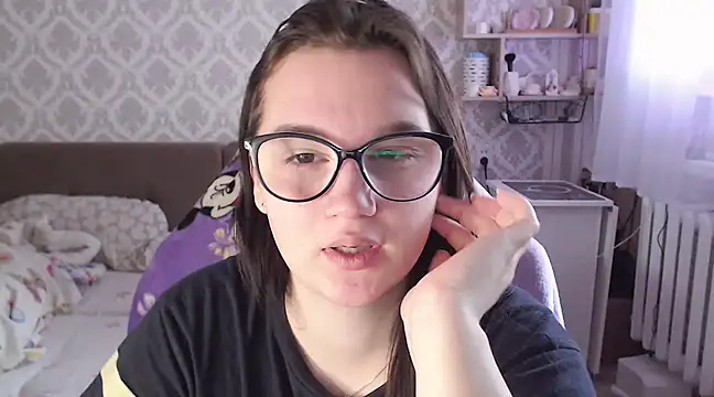 Amy Mur  online show from March 21, 2025, 7:33 am